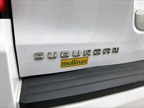 Used 2020 Chevrolet Suburban LT image 42