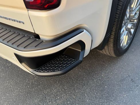 Used 2022 GMC Sierra 1500 Denali w/ Denali Premium Package image 34