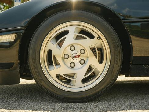 Used 1990 Chevrolet Corvette ZR-1 RWD image 71