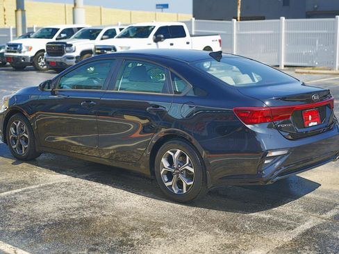 Used 2020 Kia Forte LXS FWD image 13