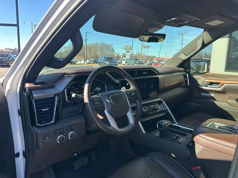 Used 2022 GMC Sierra 1500 Denali w/ Denali Reserve Package image 4