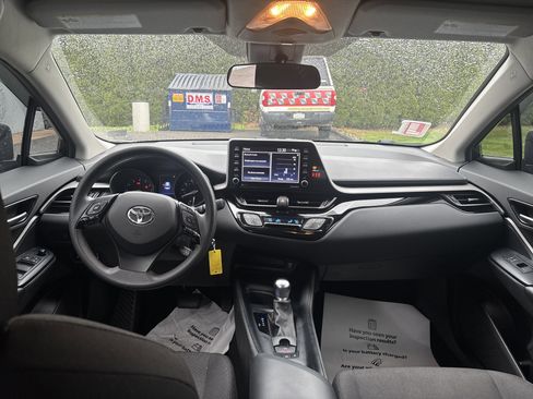 Used 2021 Toyota C-HR LE FWD image 15