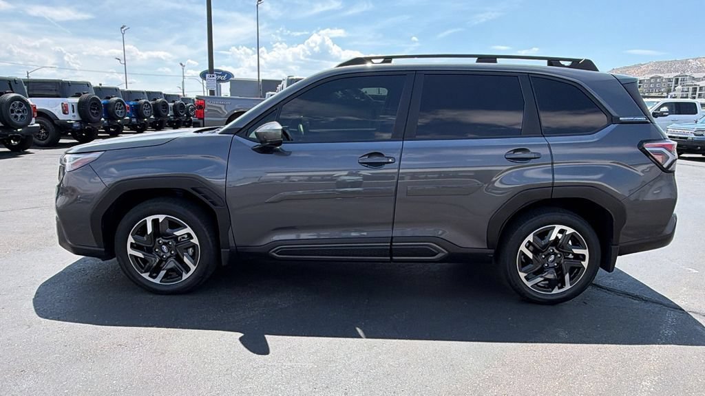 Used 2025 Subaru Forester Limited AWD/4WD image 6