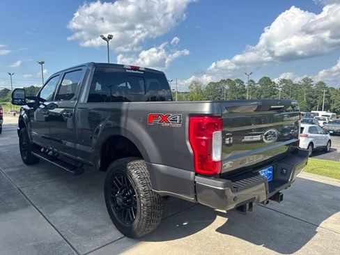 Used 2019 Ford F250 Lariat w/ Lariat Ultimate Package AWD/4WD image 5