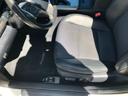 Used 2012 Toyota Camry SE FWD image 15