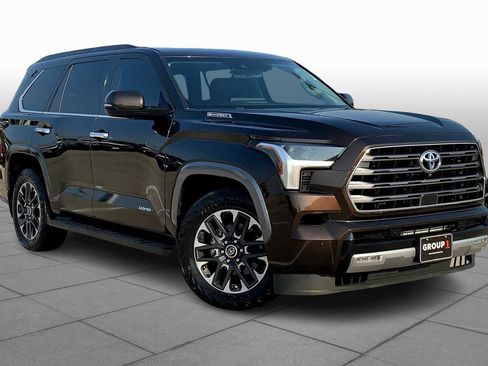 Used 2023 Toyota Sequoia Limited image 2