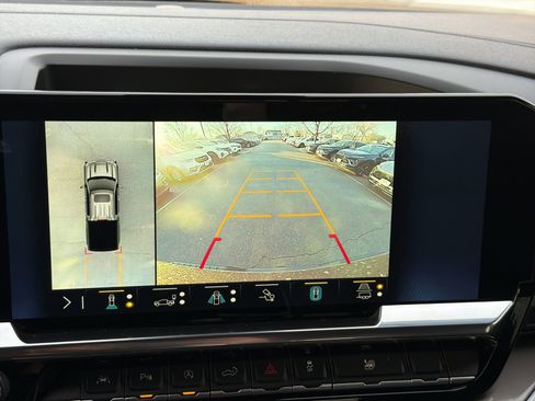 Certified 2022 Chevrolet Silverado 1500 High Country w/ High Country Premium Package image 21