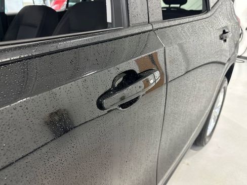 Used 2024 GMC Terrain SLE image 13