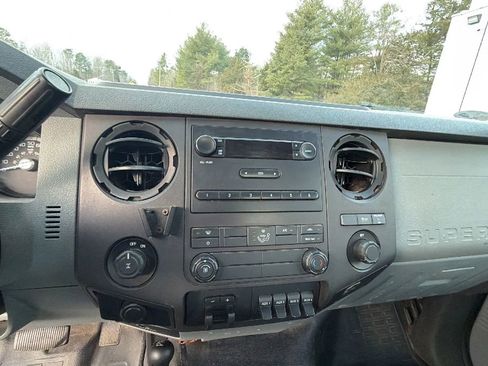 Used 2012 Ford F250 XL w/ Snow Plow Prep Pkg image 24