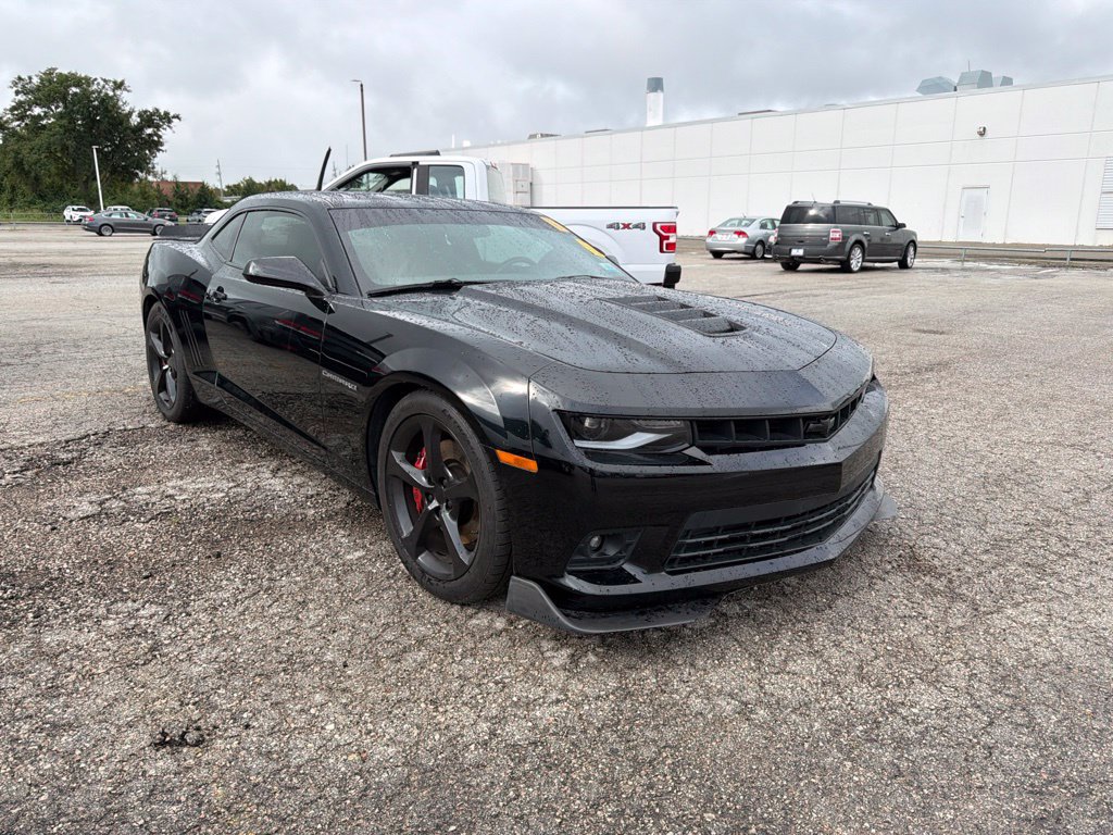 Used 2014 Chevrolet Camaro SS w/ RS Package RWD image 1