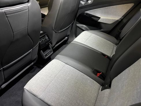 New 2026 Volkswagen ID.4 Pro RWD image 11