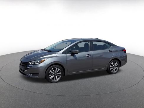 Used 2025 Nissan Versa SV FWD image 8