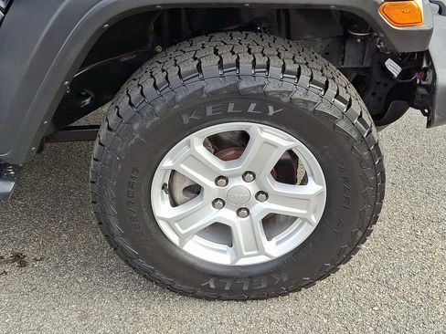 Used 2021 Jeep Wrangler Unlimited Sport image 9