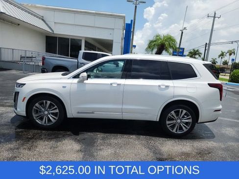 Used 2024 Cadillac XT6 Premium Luxury AWD/4WD image 3