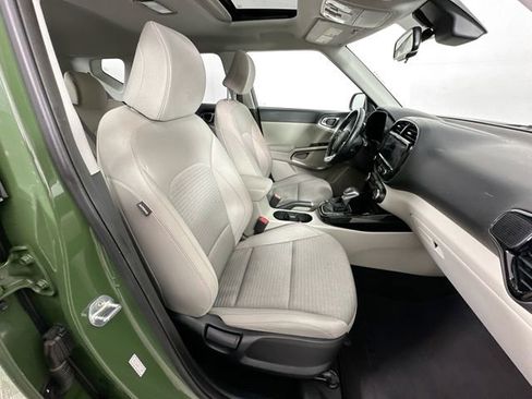Used 2021 Kia Soul EX image 30