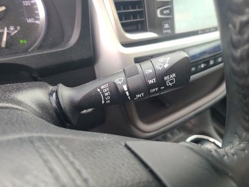 Used 2016 Toyota Highlander Limited image 24