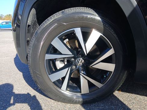 Used 2022 Volkswagen Atlas Cross Sport SE image 27