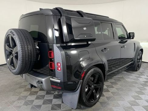Used 2024 Land Rover Defender 110 X-Dynamic SE AWD/4WD image 8