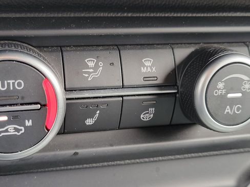 Used 2024 Alfa Romeo Stelvio Sprint RWD image 13