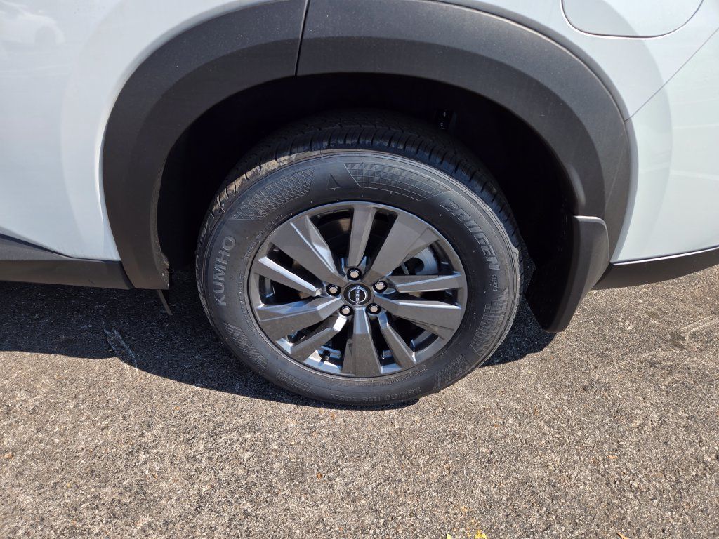 New 2026 Nissan Pathfinder SV FWD image 9
