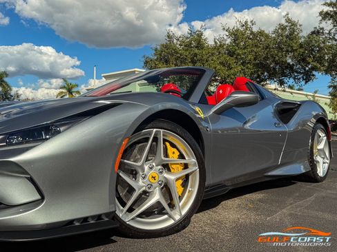 Used 2021 Ferrari F8 Tributo image 10