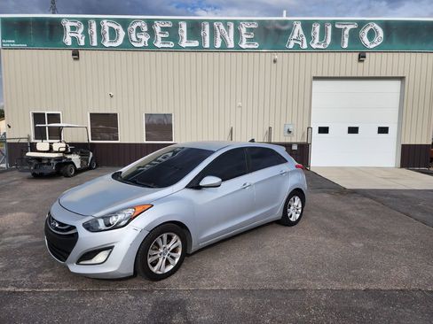 Used 2014 Hyundai Elantra GT FWD image 1