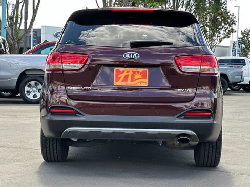 Used 2018 Kia Sorento EX FWD image 4