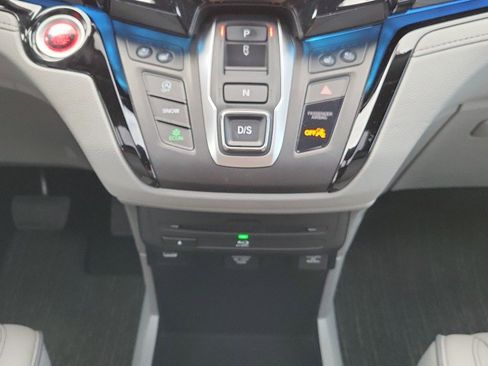 Used 2024 Honda Odyssey Elite image 38