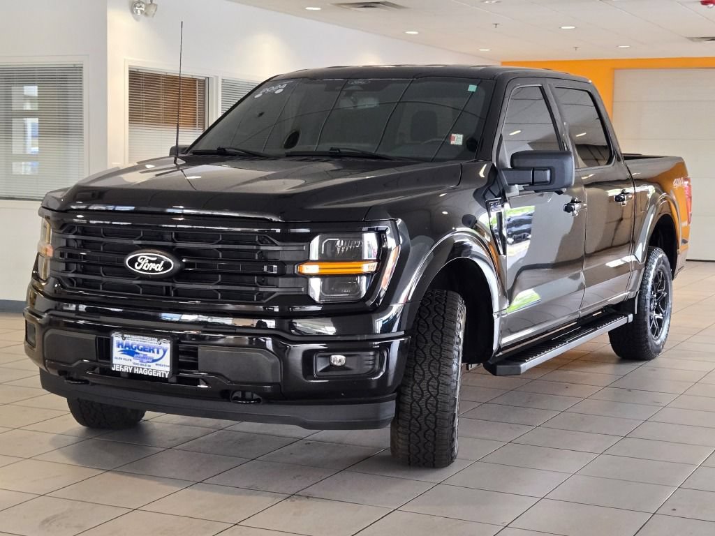 Used 2024 Ford F150 XLT w/ XLT Black Appearance Package AWD/4WD image 4