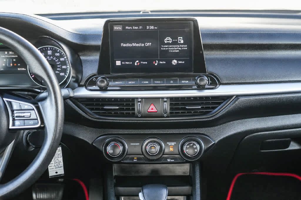 Used 2023 Kia Forte LXS w/ LXS Technology Package FWD image 13