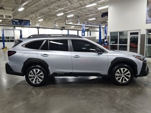 Certified 2025 Subaru Outback Premium w/ Popular Package #1A image 6