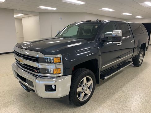 Used 2018 Chevrolet Silverado 2500 LTZ w/ LTZ Plus Package AWD/4WD image 2
