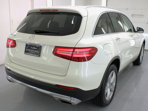 Used 2018 Mercedes-Benz GLC 300 GLC 300 SUV w/ Multimedia Package image 9