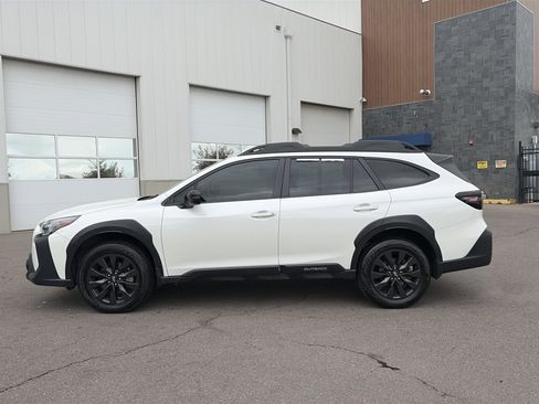 Used 2023 Subaru Outback Onyx Edition AWD/4WD image 8