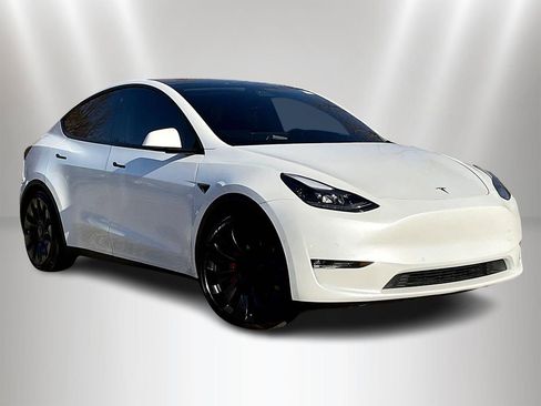 Used 2021 Tesla Model Y Performance AWD/4WD image 3