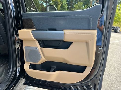 Used 2023 Ford F250 Lariat w/ Lariat Ultimate Package image 16