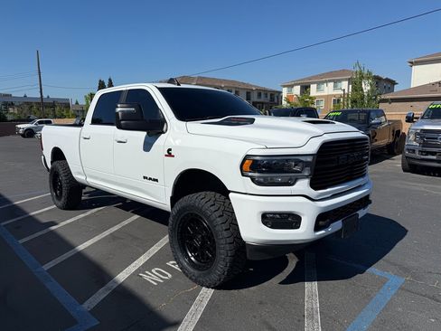 Used 2023 RAM 2500 Laramie AWD/4WD image 3