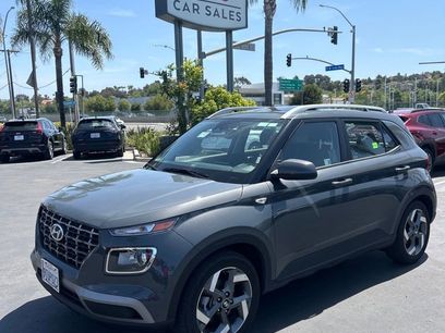 Used 2025 Hyundai Venue SEL