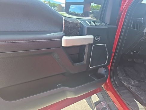 Used 2021 Ford F350 Lariat w/ Lariat Value Package AWD/4WD image 9
