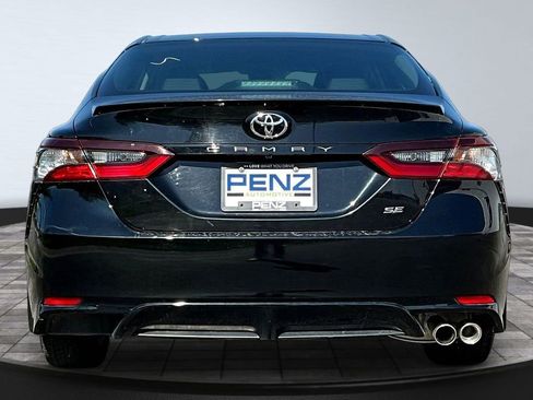 Used 2024 Toyota Camry SE FWD image 5