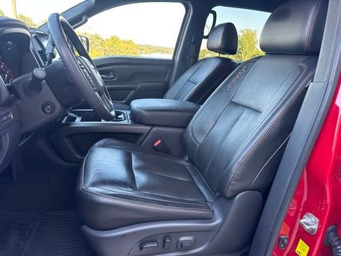 Used 2021 Nissan Titan PRO-4X w/ Pro-4x Convenience Package AWD/4WD image 9