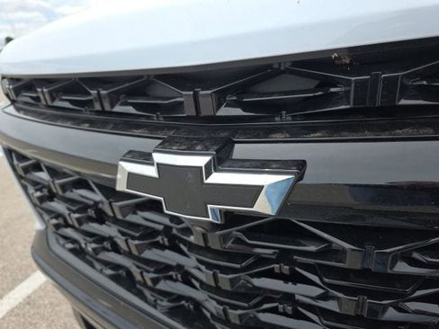 Used 2026 Chevrolet Traverse RS FWD image 9
