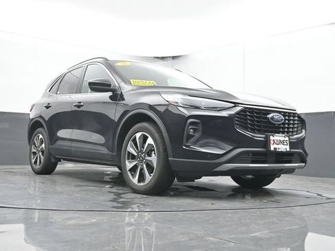Used 2024 Ford Escape Platinum AWD/4WD image 25