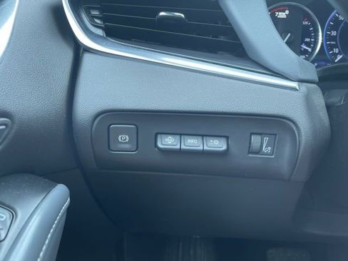 Used 2023 Buick Enclave Premium image 19