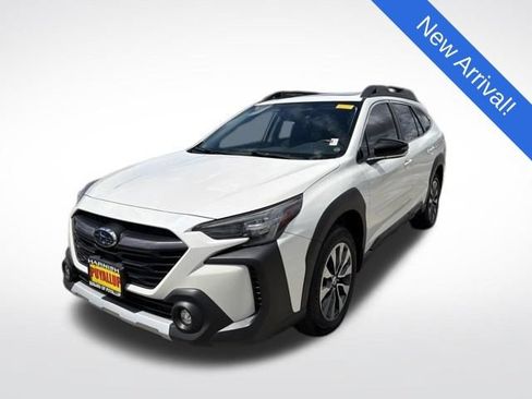 Used 2023 Subaru Outback Limited AWD/4WD image 3