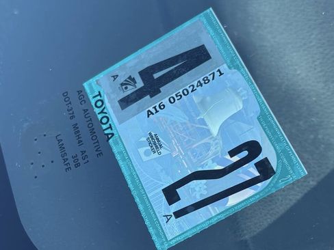 Used 2015 Toyota Corolla L image 11