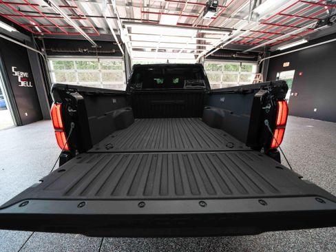 Used 2024 Toyota Tacoma TRD Off-Road AWD/4WD image 27