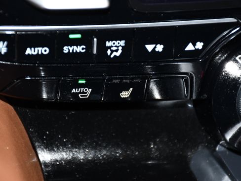 Certified 2024 Acura MDX SH-AWD w/ Technology Package image 29