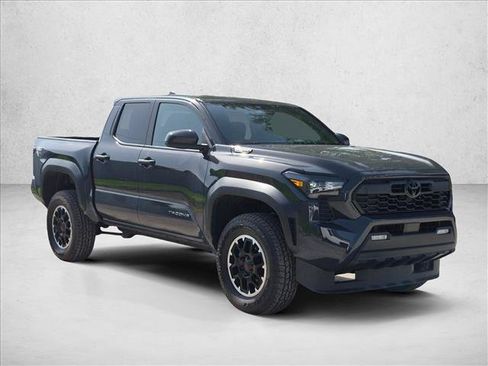 Used 2026 Toyota Tacoma TRD Off-Road AWD/4WD image 3