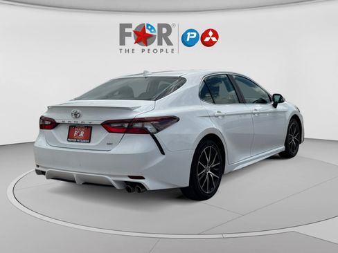 Used 2023 Toyota Camry SE FWD image 5